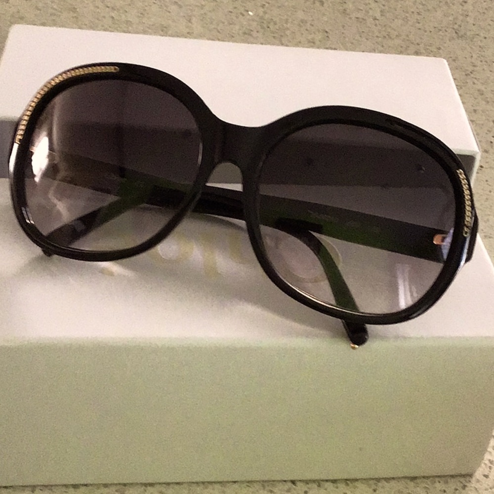 CHLOE CLHOÉ 2210 Black Sunglasses in Case and Box